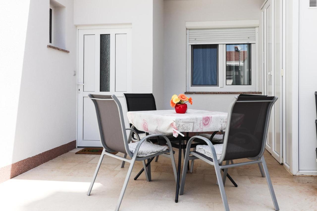 Apartment Vlado ヴルサル エクステリア 写真